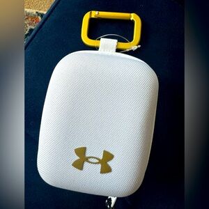 Under Armour, mini travel case/ organizer in white/ gold
